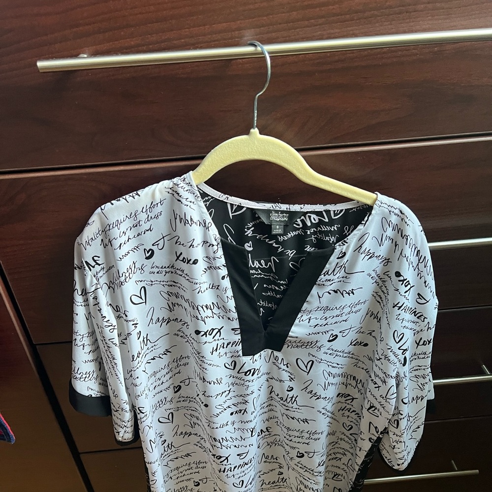 Investments Graphic Dolman Sleeve Top/Tunic in White and Black